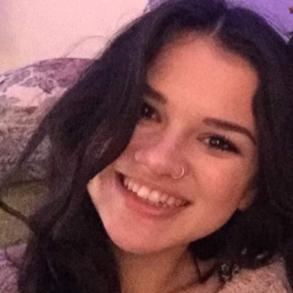 Meet your Posher, Claudia